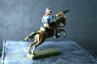 COMPOSITION ELASTOLIN WW Wild West Mounted Cowboy Shooting Gun Right ~7cm L - atonal.se