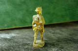 COMPOSITION ELASTOLIN WW World War II British Army Marching w Rifle ~7cm F - atonal.se