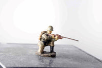 COMPOSITION Elastolin WWII World War German Kneeling Rifle Shooter ~7cm D - atonal.se