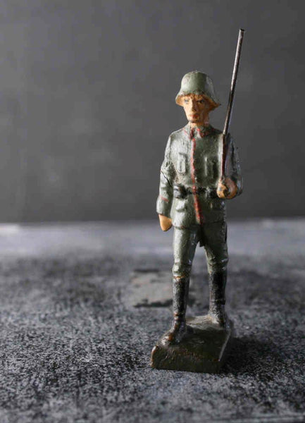 COMPOSITION LINEOL WWI World War 1 Reichswehr German Marching w Rifle 2 P - atonal.se