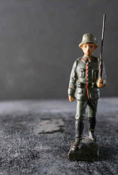 COMPOSITION LINEOL WWI World War 1 Reichswehr German Marching w Rifle 5 O - atonal.se