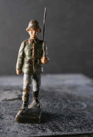 COMPOSITION LINEOL WWI World War Red Line German Marching w Rifle 3 ~6,5cm O - atonal.se