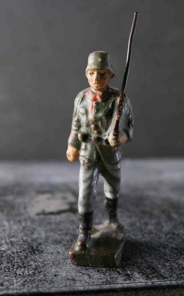 COMPOSITION LINEOL WWI World War Red Line German Marching w Rifle 8 ~6,5cm P - atonal.se