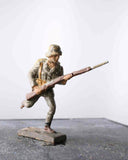 COMPOSITION LINEOL WWII World War German Soldier Running Rifle Charge ~7cm K - atonal.se