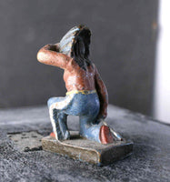 COMPOSITION Unbranded Wild West WW Kneeling Indian With Spear Scouting For~7cm N - atonal.se