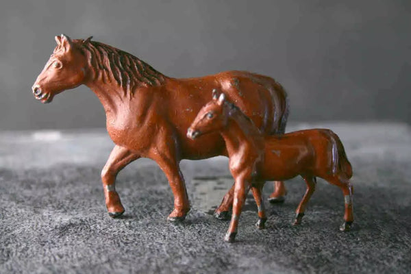 TIMPO Wildlife Led Horses Pair Big and Small 8cm x 4cm 5cm x 3cm
