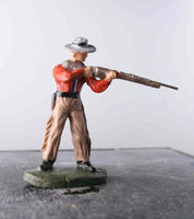 COMPOSITION TIPPLE TOPPLE WW Wild West Cowboy Standing Rifle Shooting ~7cm U