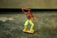 TIMPO WW Wild West Indian Standing Waving Axe Yellow Leg Green Feathers Blue Bel - atonal.se