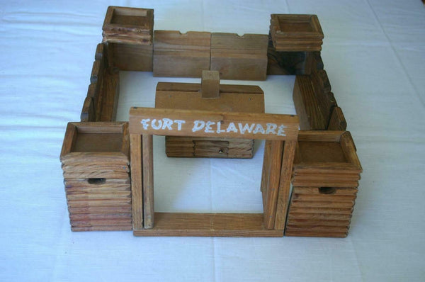 MICKI Of Sweden Fort Delaware Wood Wild West WW Cowboy Sturdy Pieces Version - atonal.se
