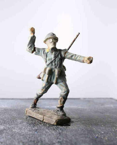 COMPOSITION LINEOL WWII World War French Belgian Soldier Throw Grenade ~7cm K - __ATONAL__