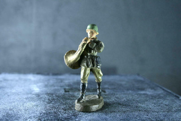 COMPOSITION ELASTOLIN WW World WarII German Musician French Horn Parading ~7cm K - __ATONAL__
