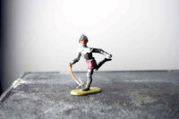 ELASTOLIN PLASTIC Medieval Knight On Foot Running Mini Scale ~4cm A - atonal.se